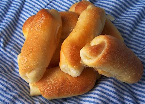 A Delicious Discovery Filipino Señorita Bread Bread Recipes Sweet