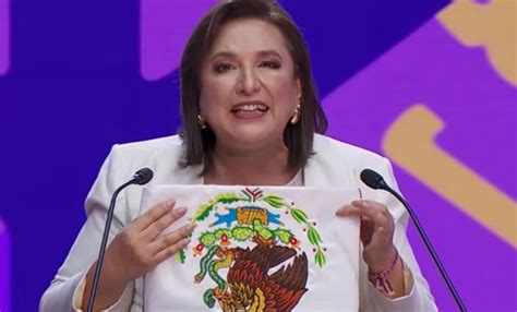 Xóchitl Gálvez Y El Escudo Al Revés De México Que Después Justificó De Peculiar Forma