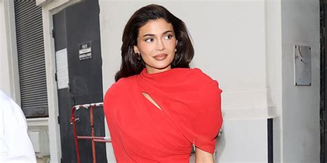 Kylie Jenner Proves Candy Apple Red Is The New Barbiecore Pink