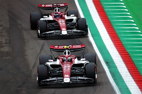 F1 Hivatalos újabb csapatfőnök távozik Vezess