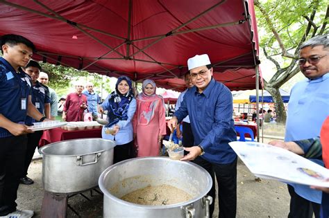 Rai Ramadan MPAJ Hulur Sumbangan Kepada Masjid Surau Rumah Kebajikan