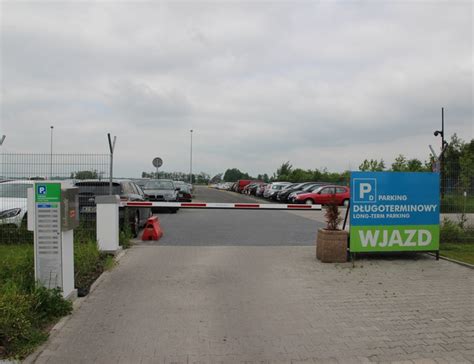 Oficjalny Parking Lotnisko At Copernicus Airport Wroclaw Book Online