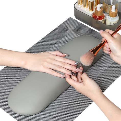 China PU Leather Simple Russian Style Manicure Pillow Hand Rest Armrest