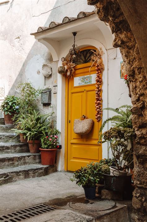 Discover The Amazing Town Of Positano Through 25 Beautiful Photos One