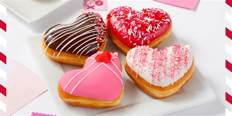 20 Best Valentine's Day Restaurant Deals 2022 - Where to Get Free Valentine's Day Food Specials