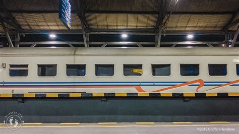 sebaiknya kamu naik kereta api tipsberkelana nyikreuh