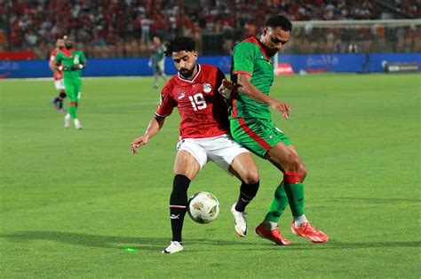 منتخب مصر يفوز على بوركينا فاسو بثنائية ويتصدر مجموعته في تصفيات كأس