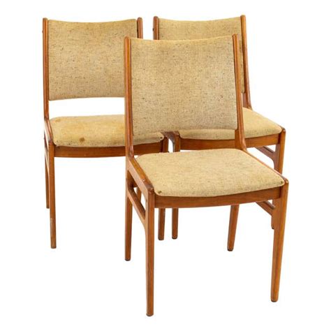 Design Institute of America Mid-Century Modern Upholstered Parsons ...