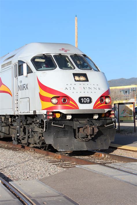 Racing Stripes A New Mexico Rail Runner Express Locomotive Flickr