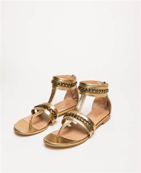 Sandalias Planas De Piel Laminada Con Cadenas Mujer Oro Twinset Milano