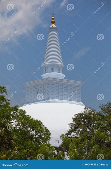 Sri Lanka, Anuradhapura - Ruwanwelisaya Stock Photo - Image of ...