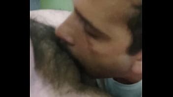 Le chupo la pija a un extraño en el cyber XVIDEOS