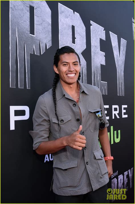 Photo Amber Midthunder Cast Prey Premiere Pics 23 Photo 4798267