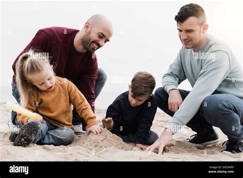 Gay parent Banque de photographies et dimages à haute résolution Alamy