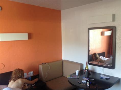 Emily Browning Naked Photos The Fappening