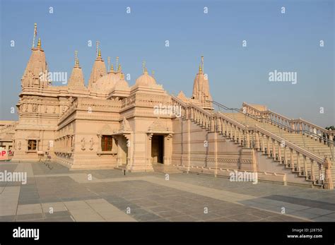 BAPS Shri Swaminarayan Mandir Pune Maharashtra Stock Photo Alamy