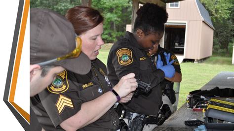 On The Job With The Newport News Sheriffs Office Youtube