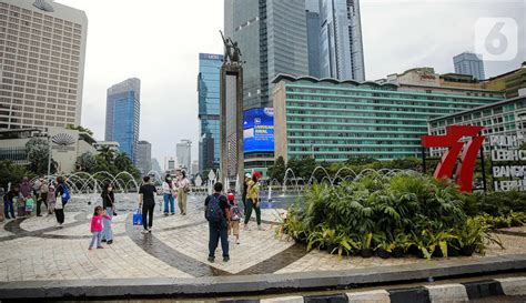 Usai Hujan Deras Warga Tetap Antusias Olahraga Di Cfd Foto Liputan