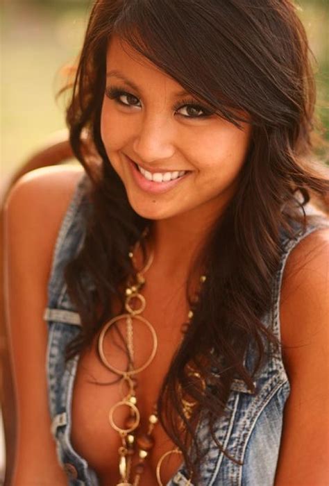 HotPhotoCity Lynhthy Nguyen In Hot Bikini