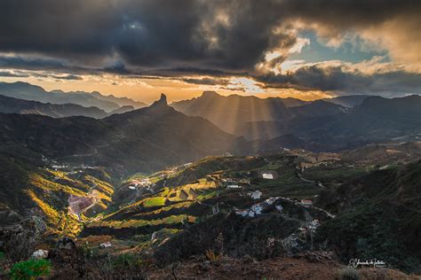 Puesta De Sol Caldera De Tejeda Con El Roque Bentayga Mayo 2020 Isla