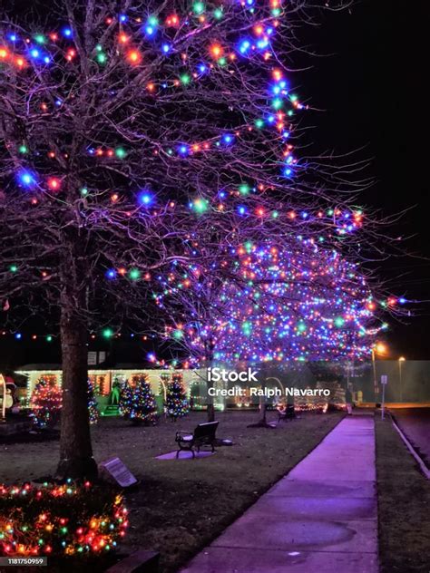 Downtown Bedford Ohio At The Holidays With The Town Square Christmas