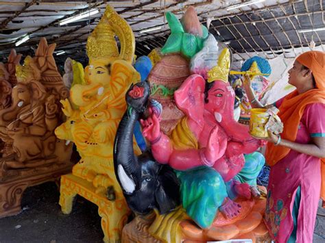 Eco-friendly Ganpati idols - Oneindia News