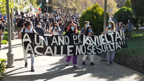 Balance De Carabineros Tras 18 O Hubo Un Fallecido Y 580 Detenidos A