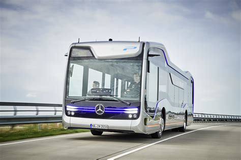 Mercedes-Benz Future Bus Makes Its World Premiere