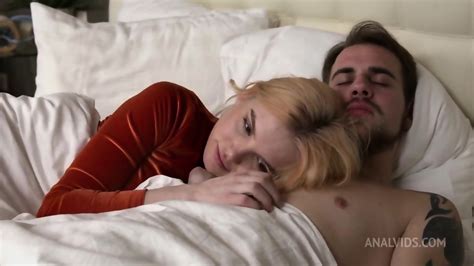 Blonde Teen Milka S St DP Milka Wey