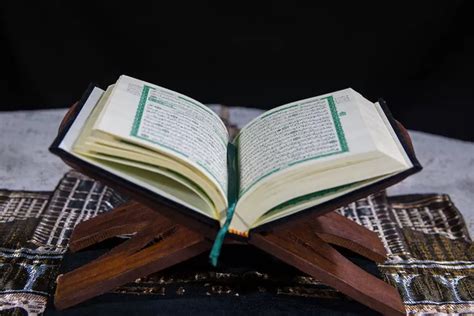 Surat Yasin Ayat 40 Lengkap Dengan Tulisan Latin Arti Hingga