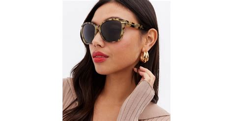 Brown Tortoiseshell Effect Oversized Square Sunglasses New Look