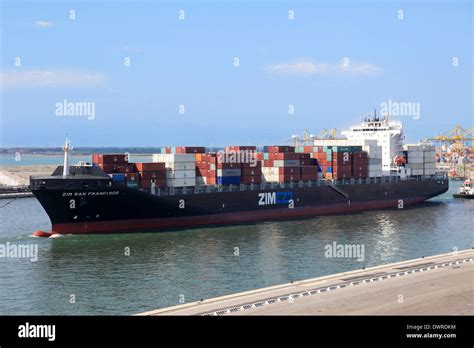 Zim container service pacific hi-res stock photography and images - Alamy