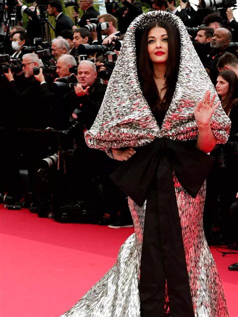 10 inspiring looks by Aishwarya Rai Bachchan at Cannes | TOIPhotogallery