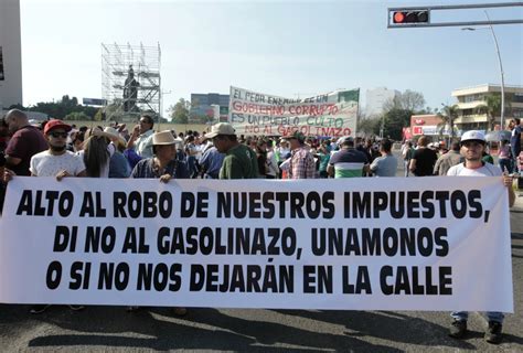 Protestas Bloqueos Y Enfrentamiento Por El Alza De La Gasolina Grupo