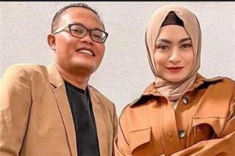 Natalie Holscher Gugat Cerai Sule Begini Kata Panitera Pengadilan