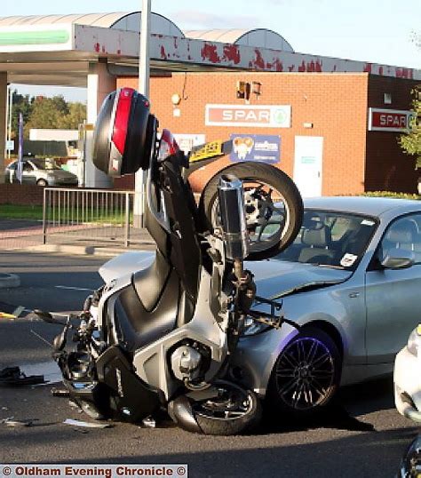 Oldham News News Headlines Biker And Bmw Collide Oldham Chronicle