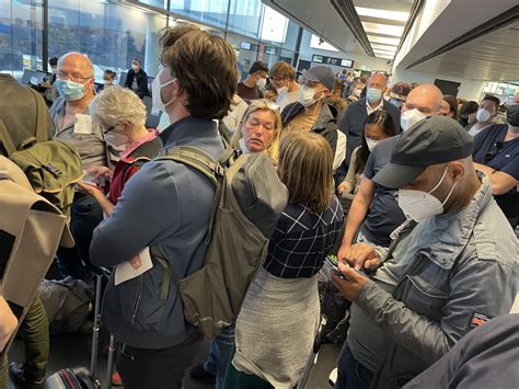 Masks In Vienna Airport at Jai Smeaton blog