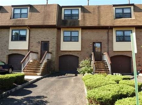 3903 N Oaks Blvd North Brunswick Township Nj 08902 Townhouse For