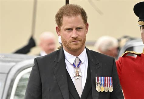 Le Prince Harry Se Fait D Sirer Au Proc S Lanc Contre Un Tablo D Le