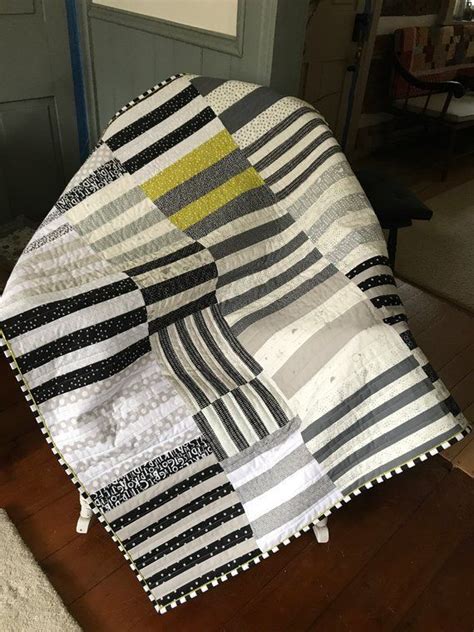 Modern Baby Quilt | Etsy | Baby quilts, Quilts, Modern baby quilt