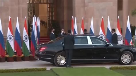 PM Modi’s convoy gets Mercedes-Maybach S650 that withstands blasts, gas ...