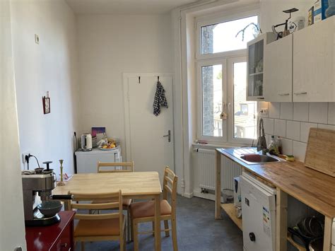 Schönes Zimmer in Altbauwohnung zu vermieten 3er WG mit extra