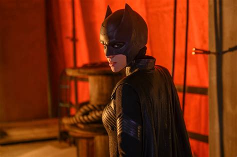 Batwoman Sorry Alice Has Other Plans For Gotham Preview