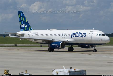 N657JB JetBlue Airways Airbus A320 232 Photo By Devin ID 1296703