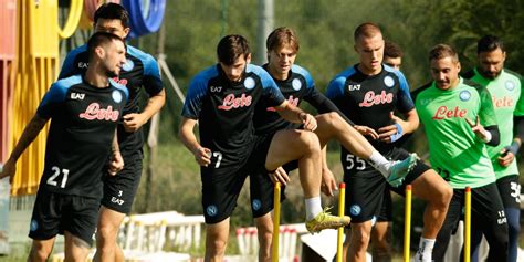 Napoli Bologna Seduta Tattica E Tiri Per Gli Azzurri Due Assenti