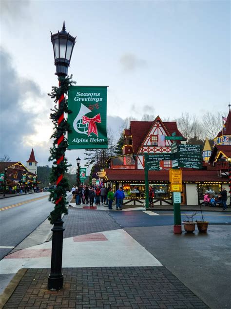 Helen Ga Christmas Festival 2024 - Brooks Liliane