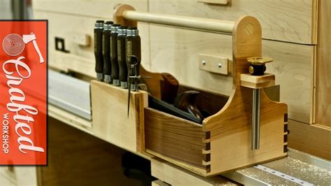 Hand Tool Tote With Hand Cut Dovetails How To Build Woodworking