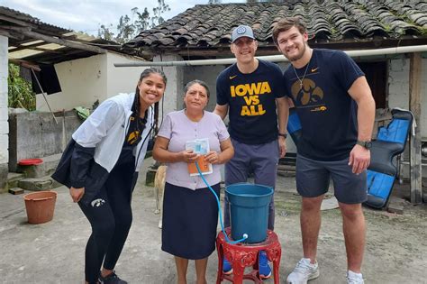 Iowa athletes’ trip to Ecuador is ‘an incredible, once-in-a-lifetime