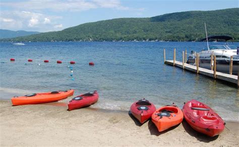 Georgian Lakeside Resort in Lake George NY