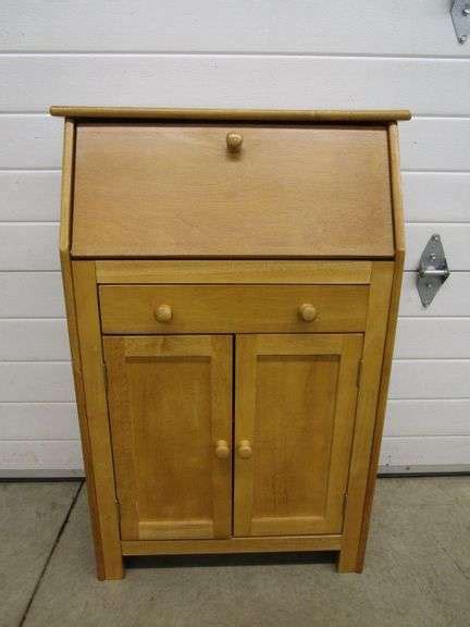 Maple Drop Front Drawer Door Desk Oberman Auctions